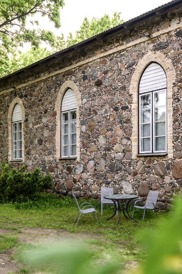 Uki Puhkekuela Otel Pärnu Dış mekan fotoğraf