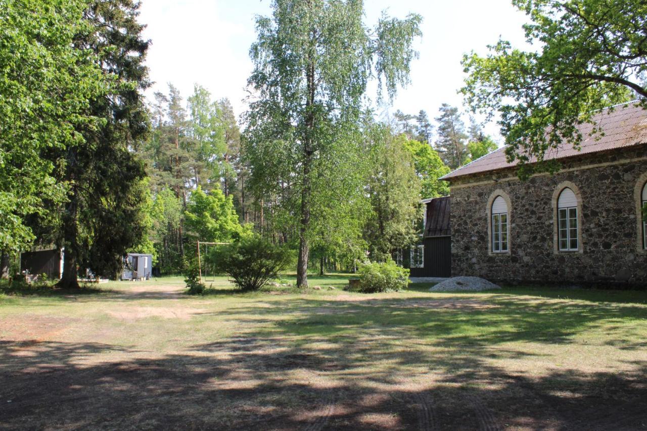 Uki Puhkekuela Otel Pärnu Dış mekan fotoğraf